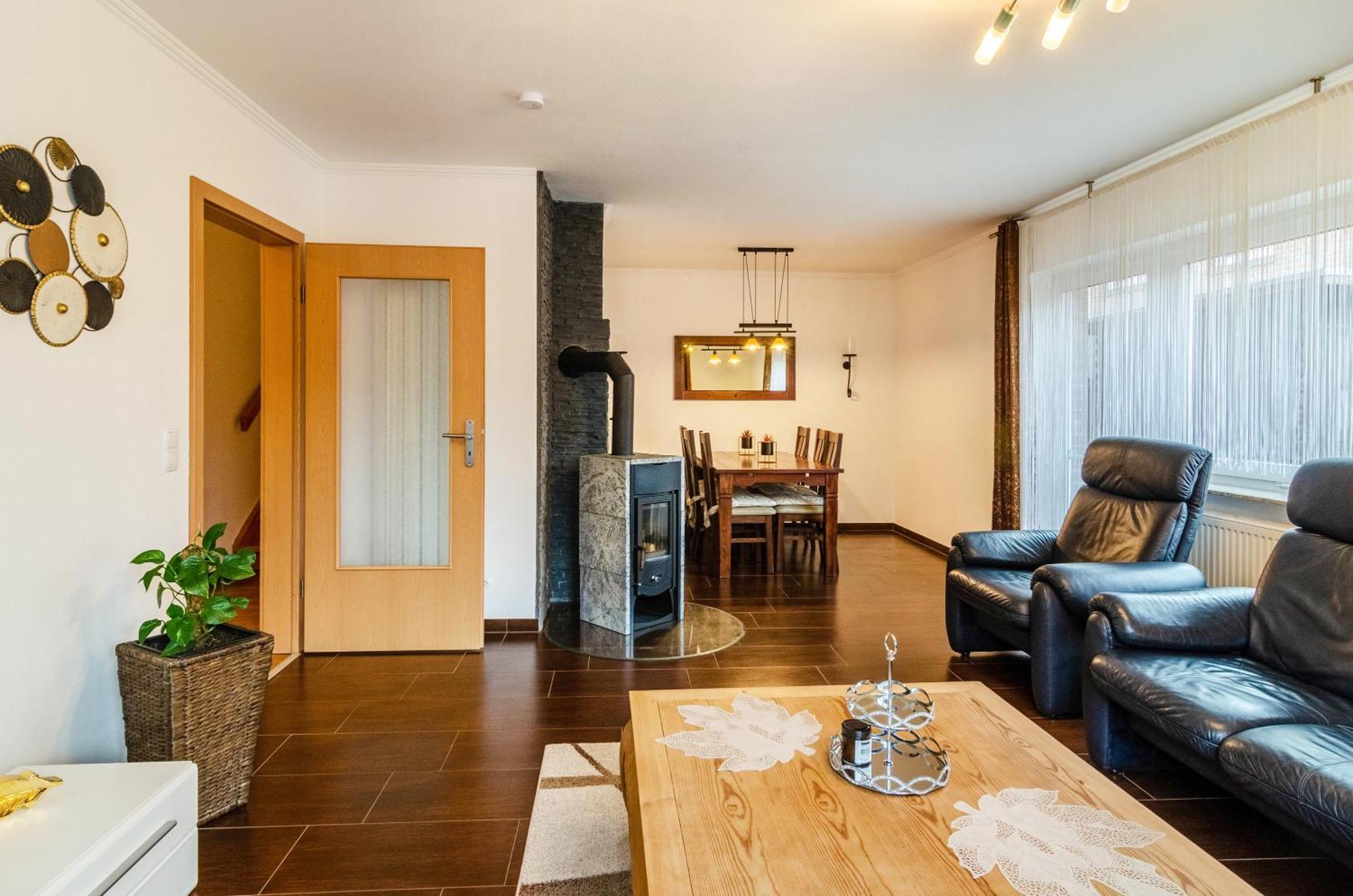 Haus Mit Garten Und Kamin Holiday home *